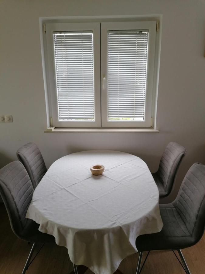 Apartment And Room Guscic Rab Town Esterno foto