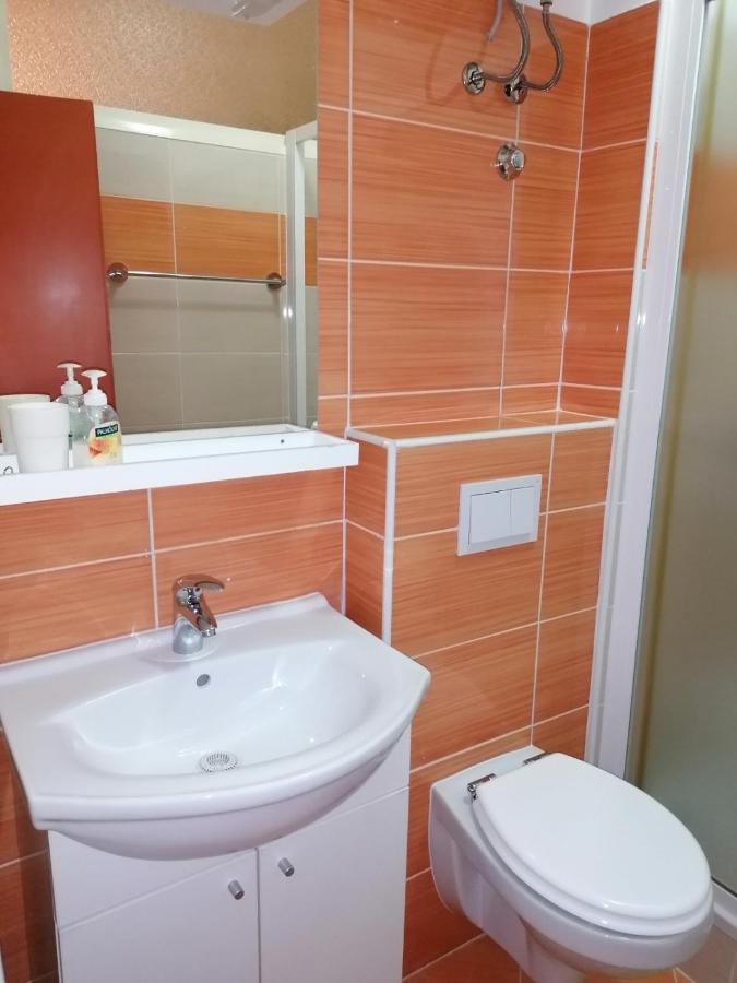 Apartment And Room Guscic Rab Town Esterno foto